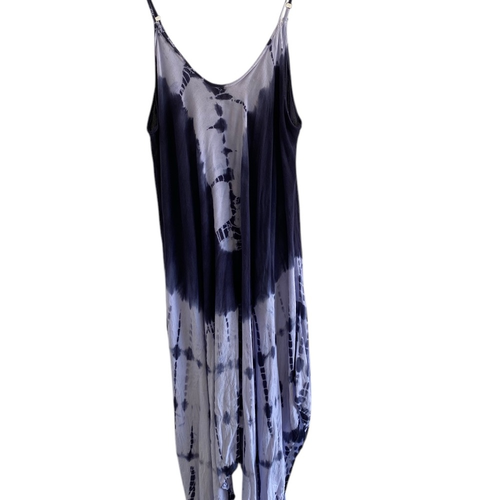 Raviya navy and light blue tie-dye coverup.